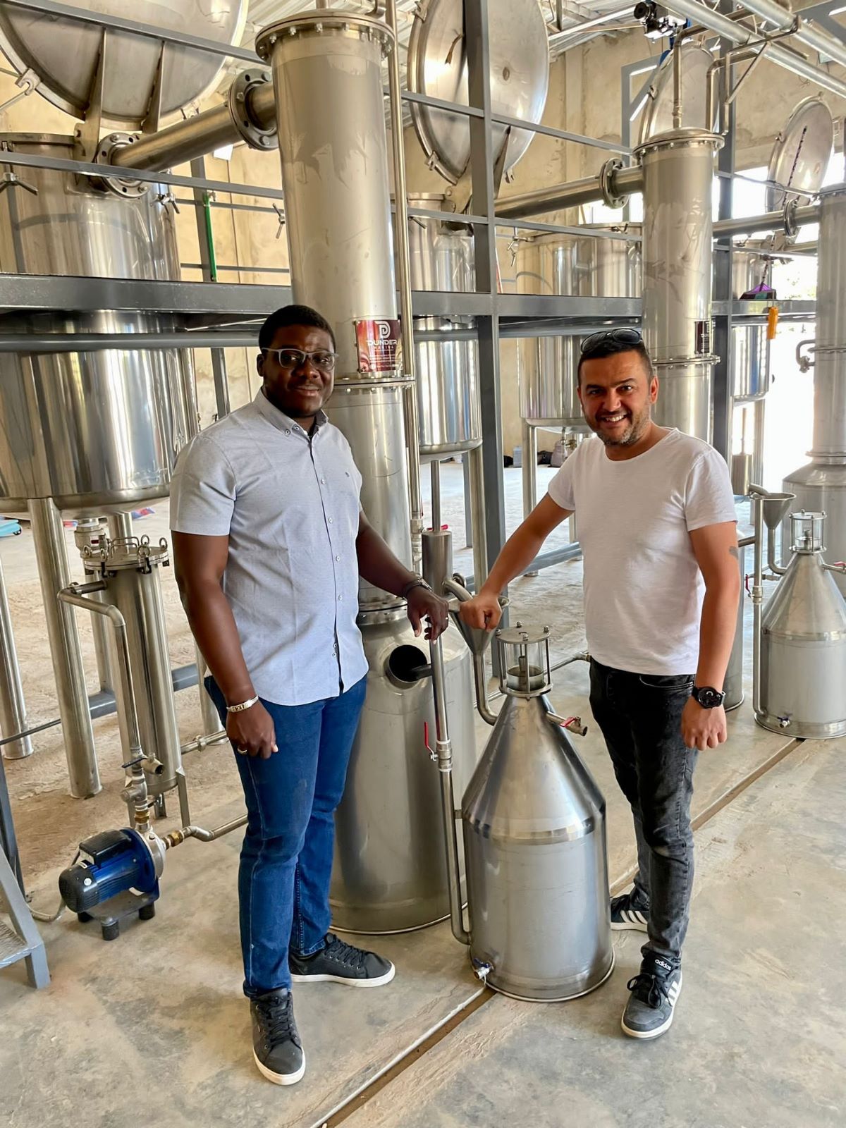Essential oil distillation plant in Burkina Faso with stainless steel columns and Florentine separator