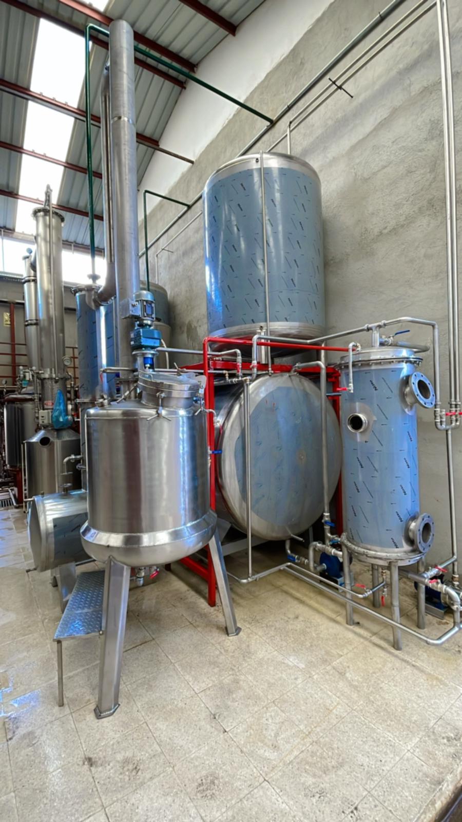 Phenyl Ethyl Alcohol production unit with distillation column by Dünder Makine