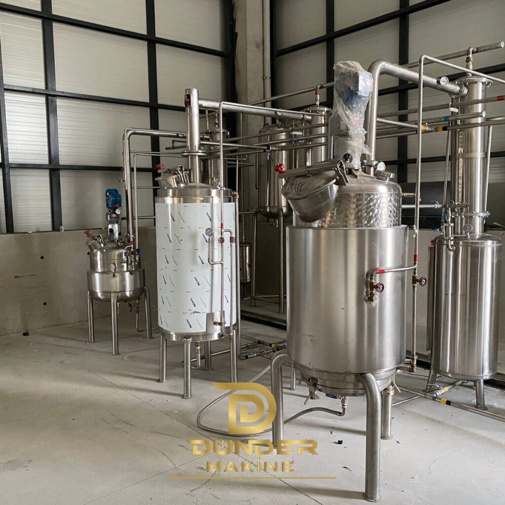 Compact extraction line with jacketed reactor, process tanks and columns by Dünder Makine